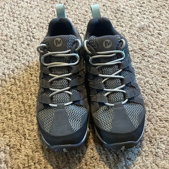 Merrell Alverstone - Picture 2 of 5